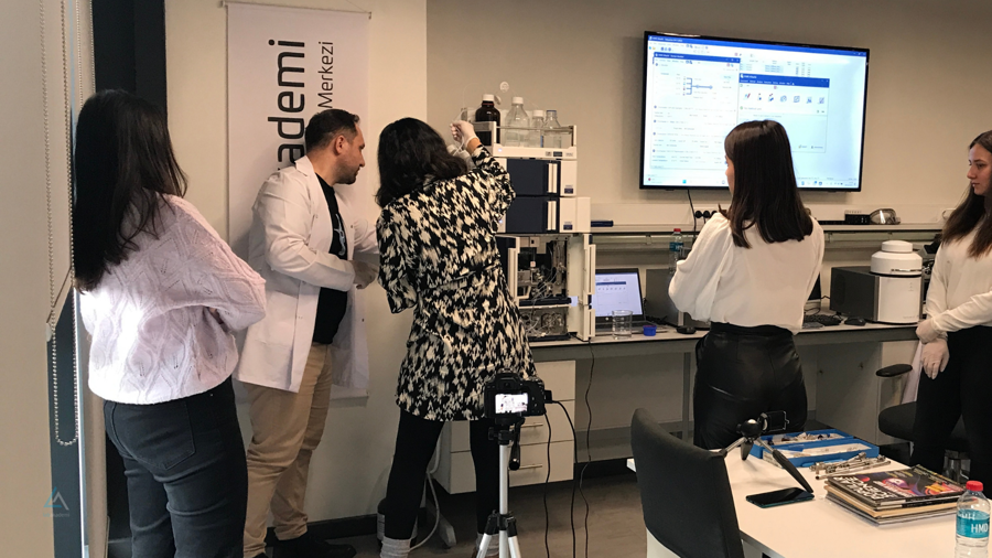 HPLC Nedir? Çalışma Prensibi, Kullanım Alanları ve Temel Bilgiler