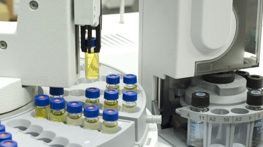 Petrokimya ve Gıda Sektörünün Altın Bileziği: Gaz Kromatografisi (GC) Uzmanlığı